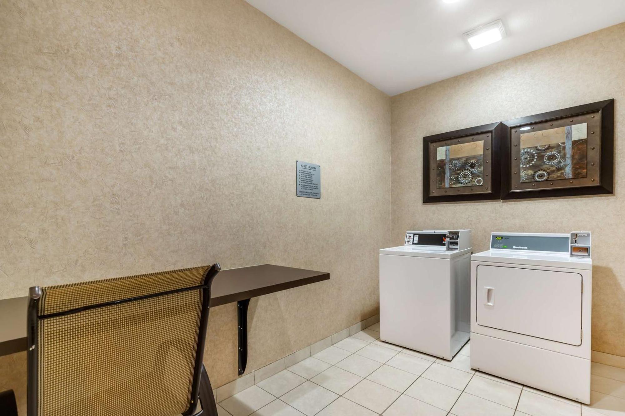 Best Western Plus Lytle Inn And Suites Dış mekan fotoğraf