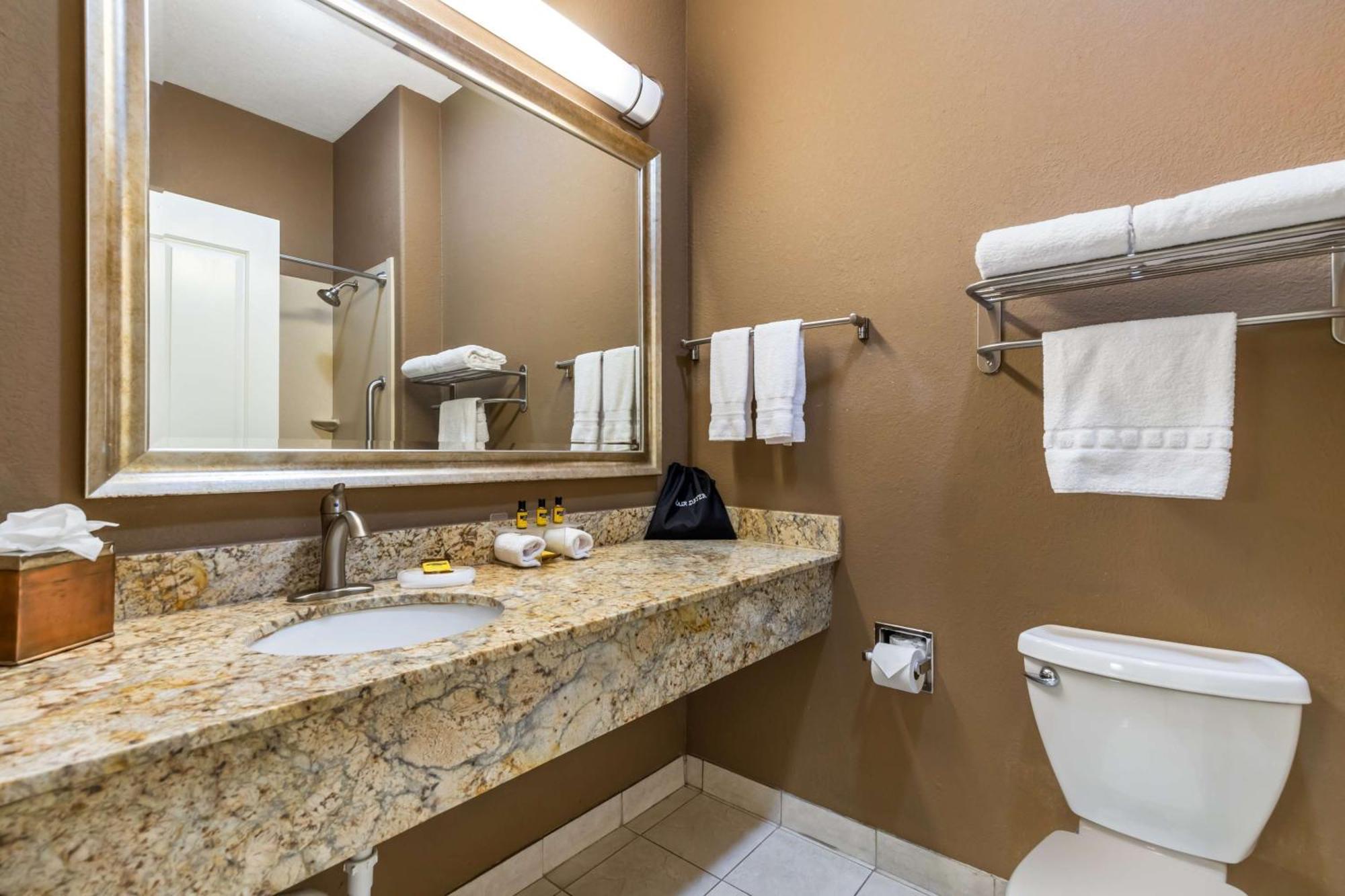 Best Western Plus Lytle Inn And Suites Dış mekan fotoğraf
